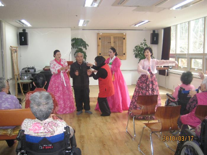 강화노인복지센터부설 한울요양원 이미지 9