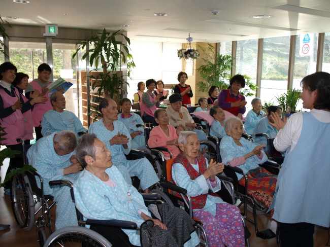 굿모닝케어노인전문요양원 이미지 6