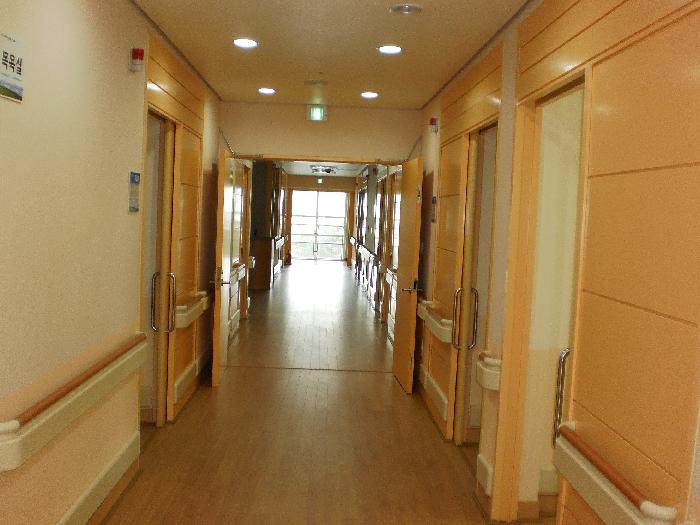 건강누리 의왕시립 노인요양원 이미지 16