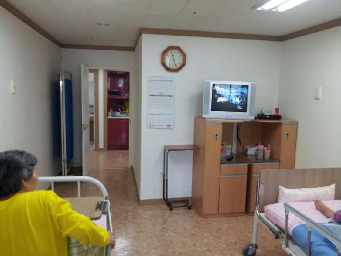 The 사랑 노인요양원 이미지 6