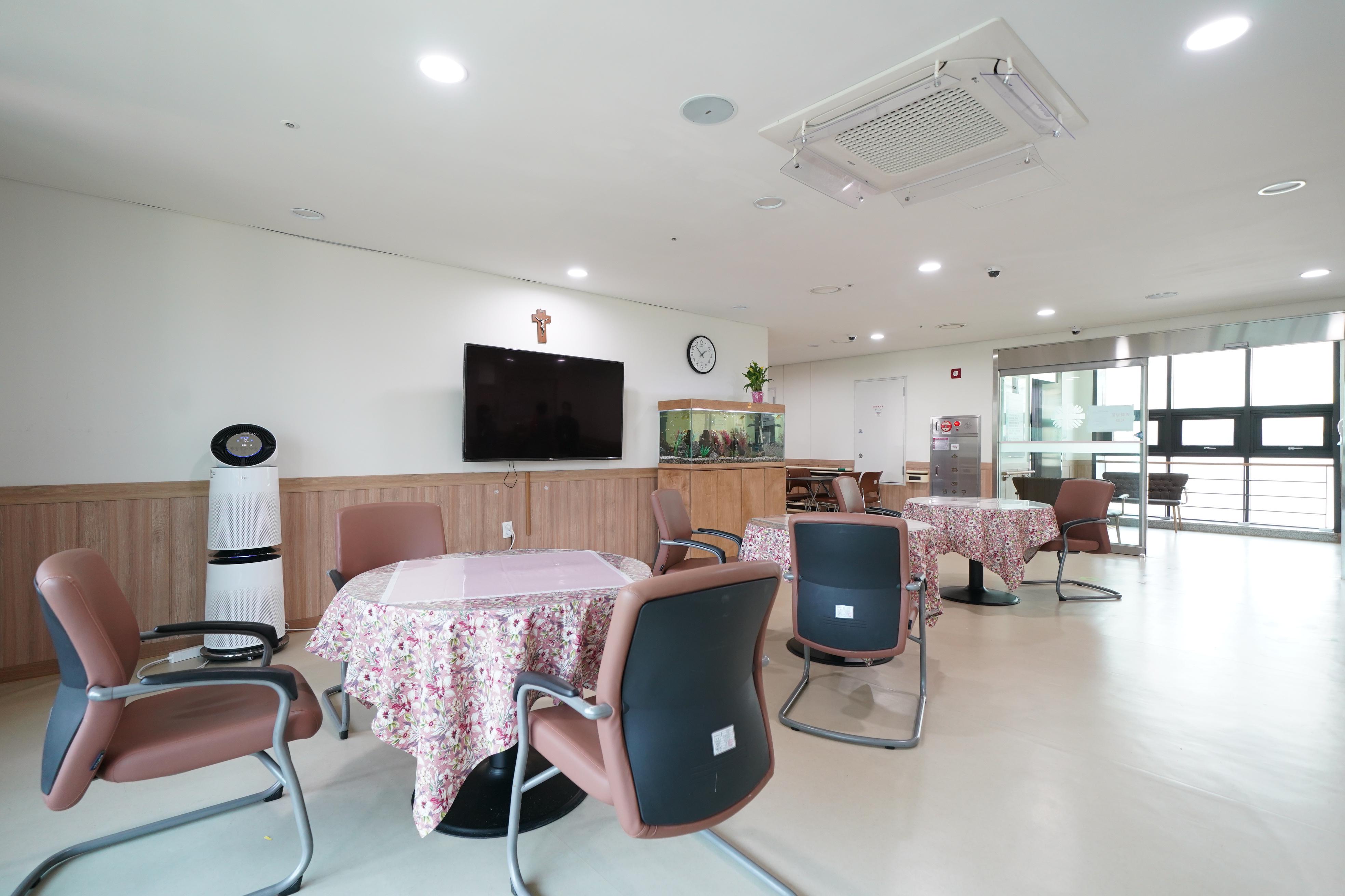 강일성모노인요양원 이미지 9