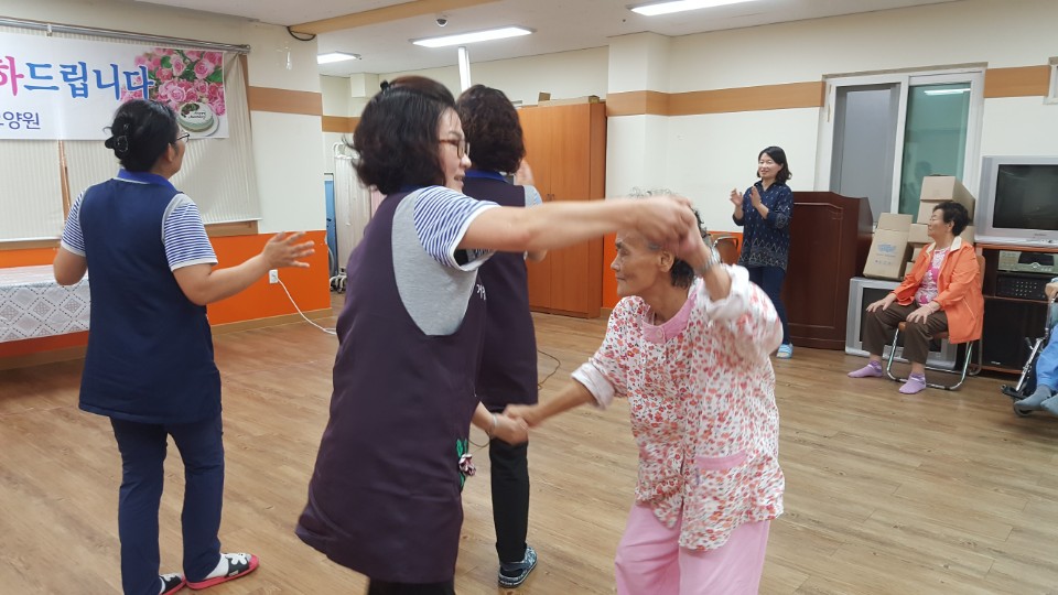 거창노인전문요양원 이미지 6