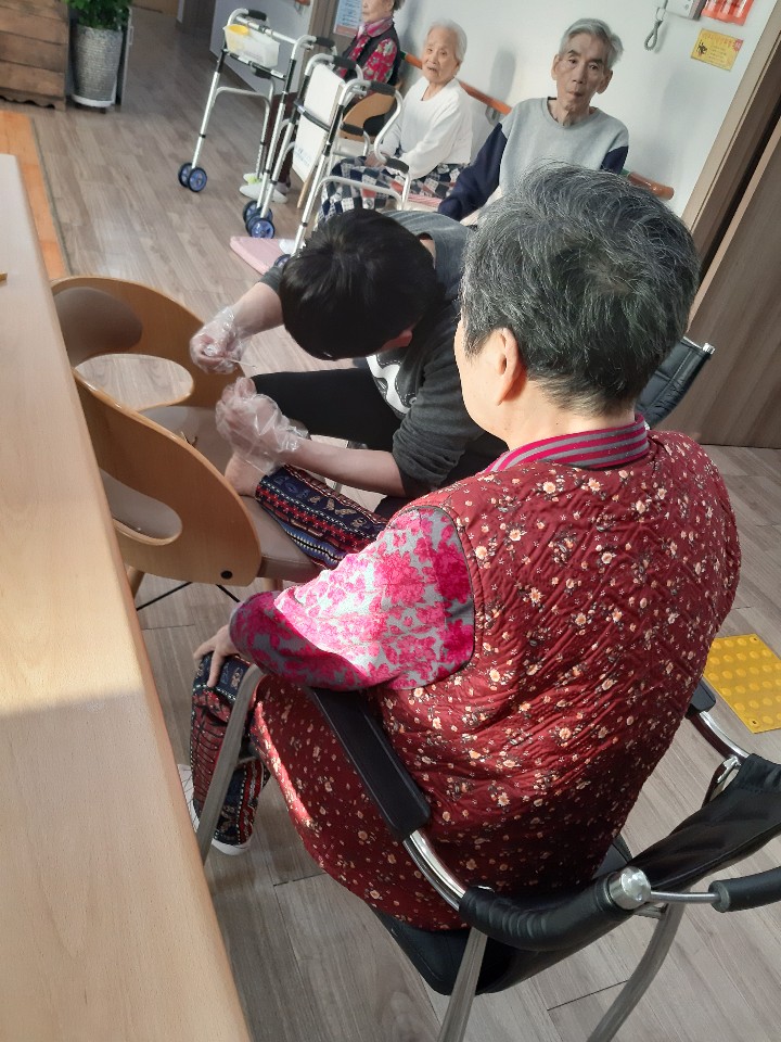 1004노인요양센터 이미지 5