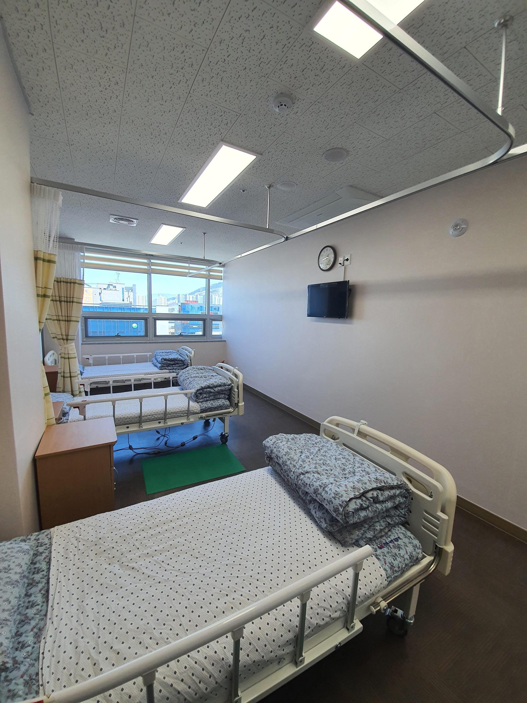 가족사랑요양원 이미지 8