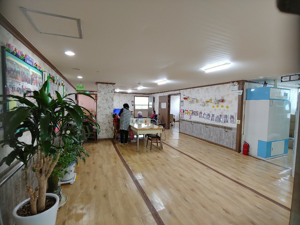 고래요양원 이미지 4