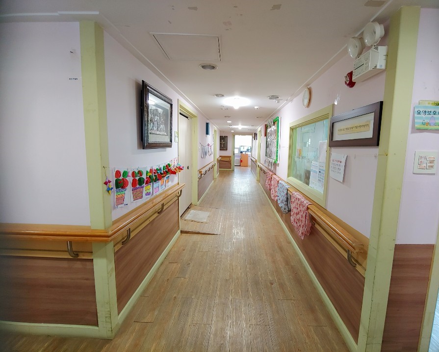 고래요양원 이미지 2