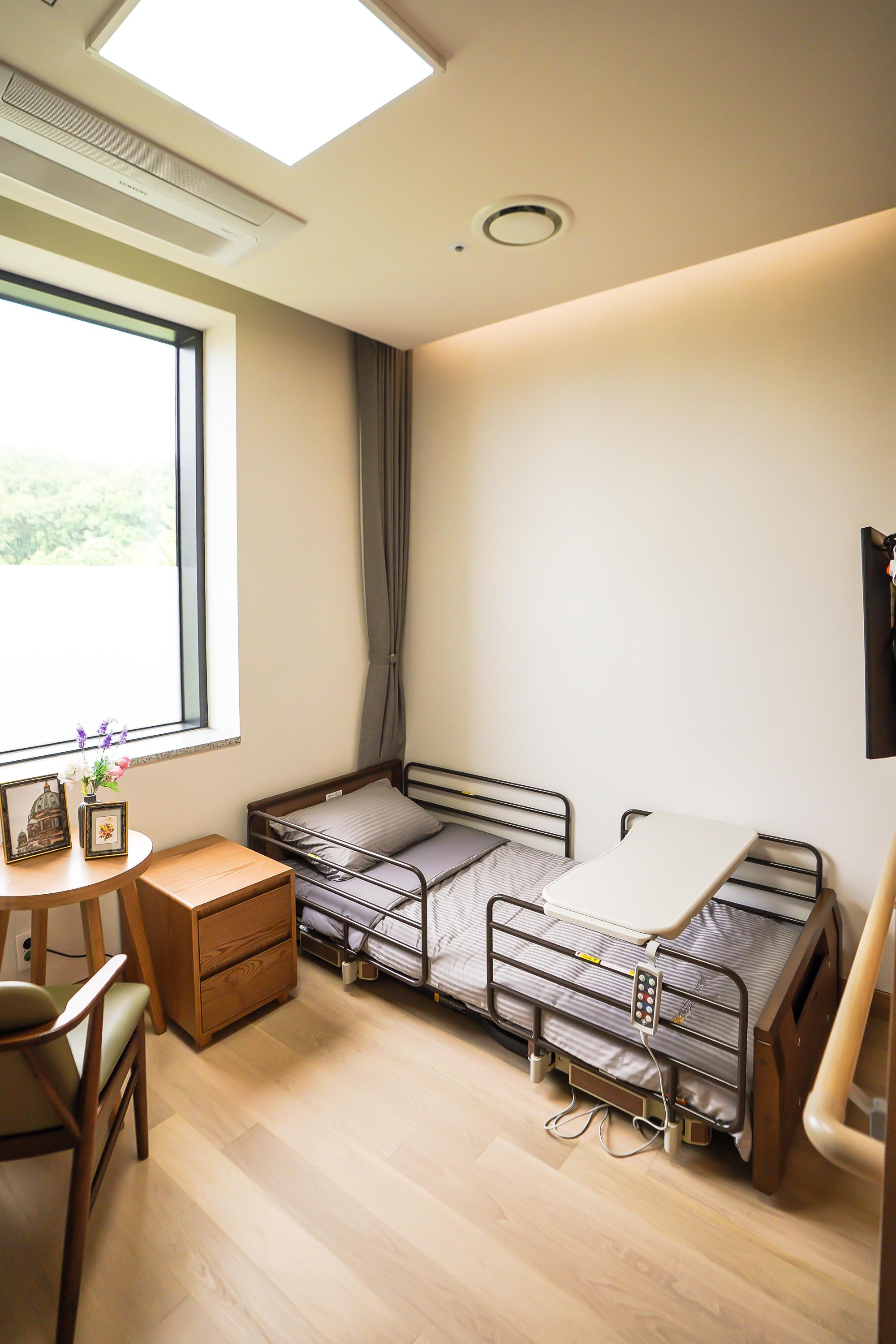 KB골든라이프케어 서초 빌리지 이미지 2