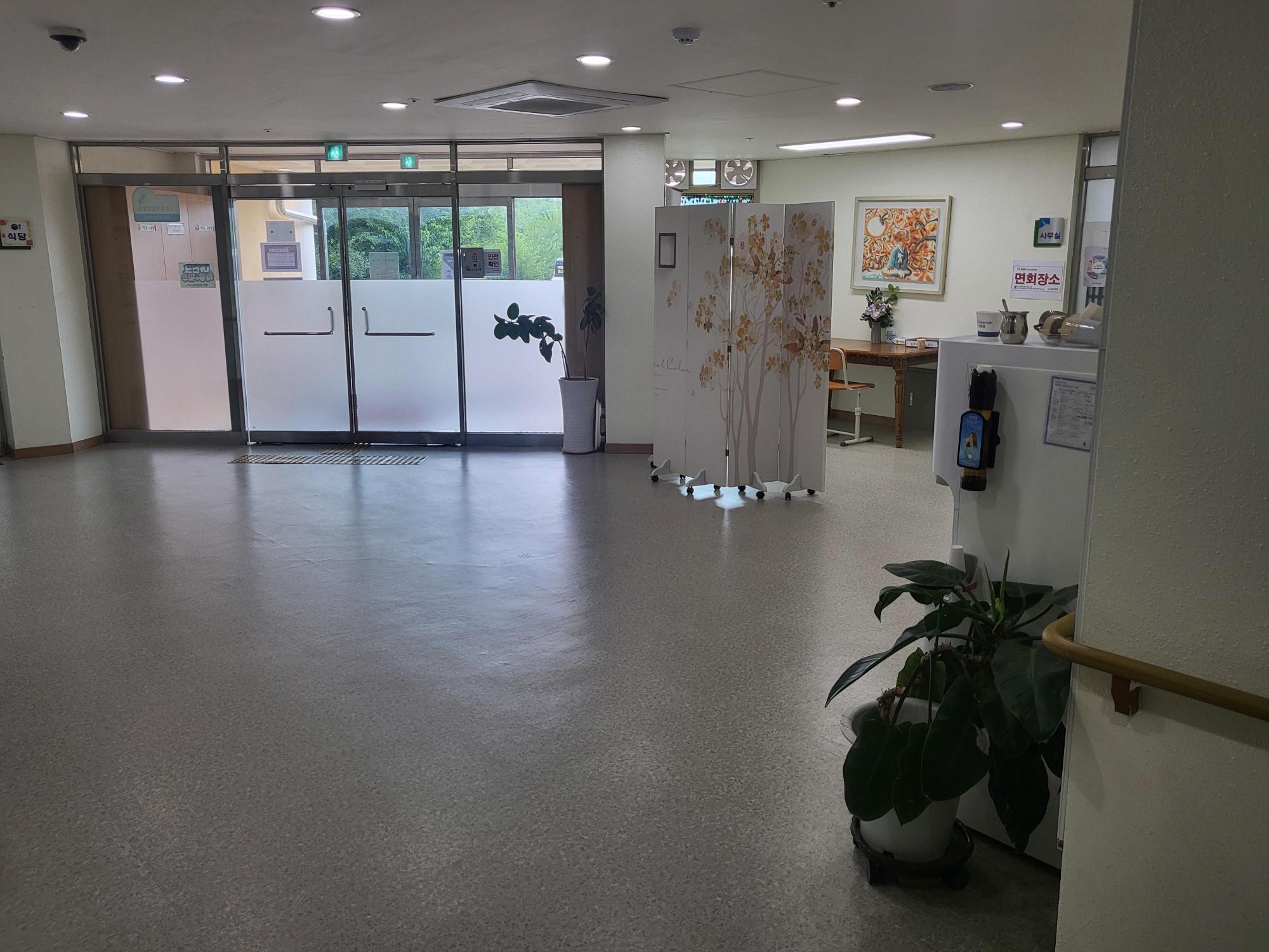 구례군노인전문요양원 이미지 12