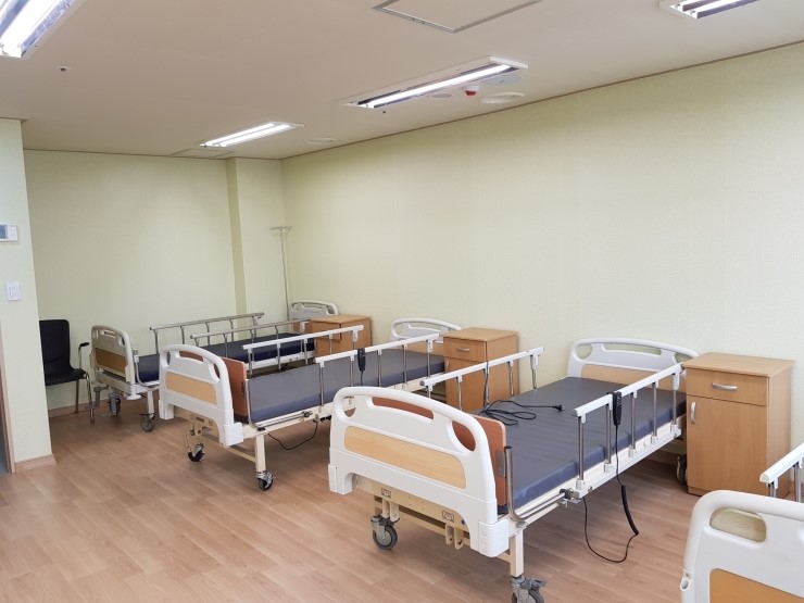 가족튼튼요양원 이미지 11