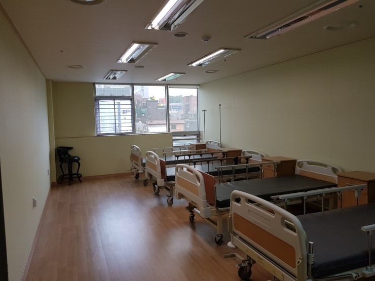 가족튼튼요양원 이미지 9