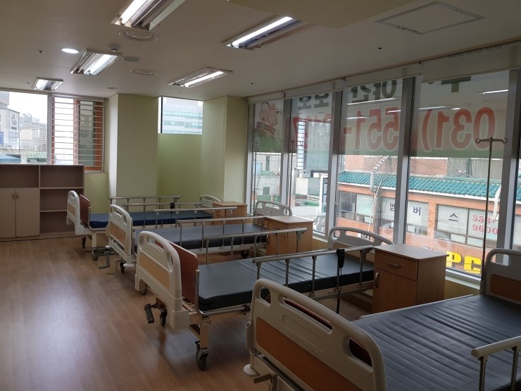 가족튼튼요양원 이미지 8