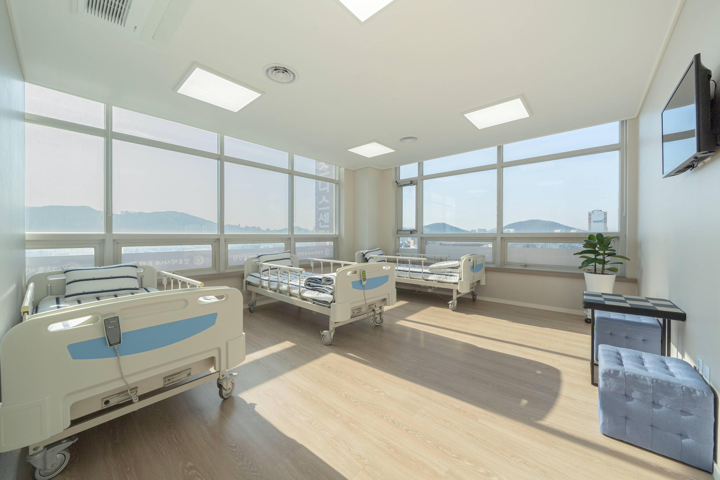 간호박사네요양원 이미지 5