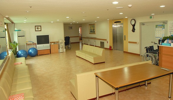 샛별노인요양원 이미지 6