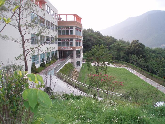 덕인노인전문요양원 이미지 6