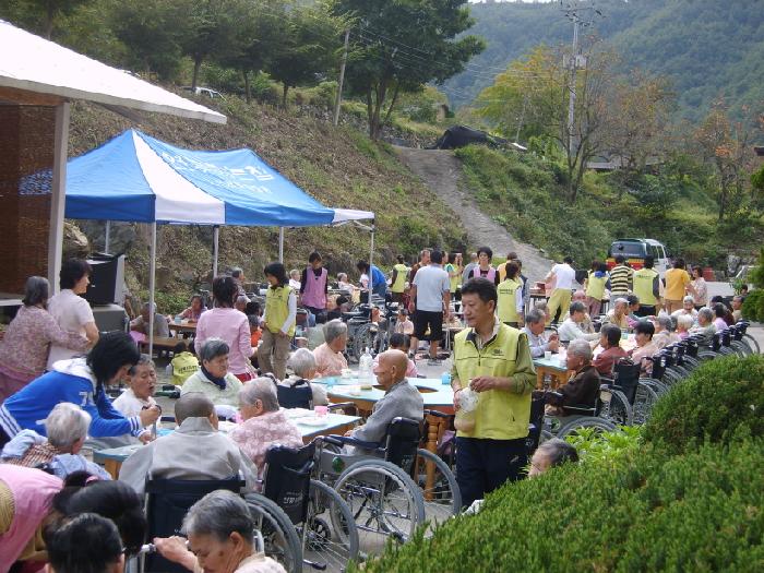 연꽃피는집노인요양원 이미지 12