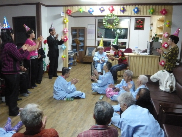 베푸는 공동체 이미지 7