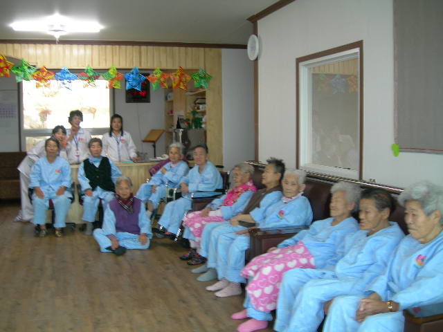 베푸는 공동체 이미지 3