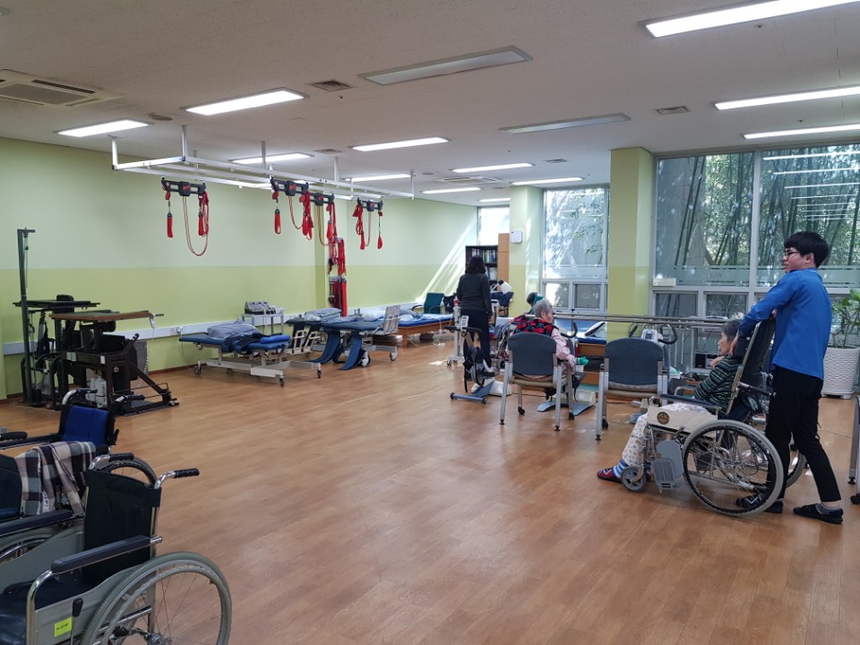 시립동부노인전문요양센터 이미지 15