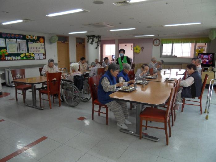 마이홈노인전문요양원 이미지 19