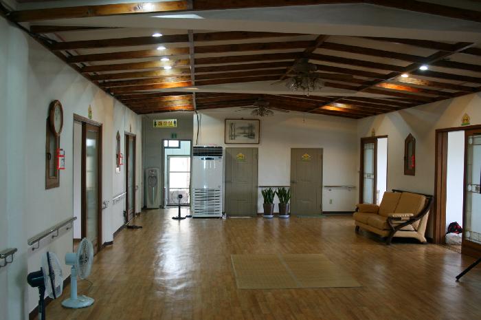 큰사랑섬김의집 이미지 8