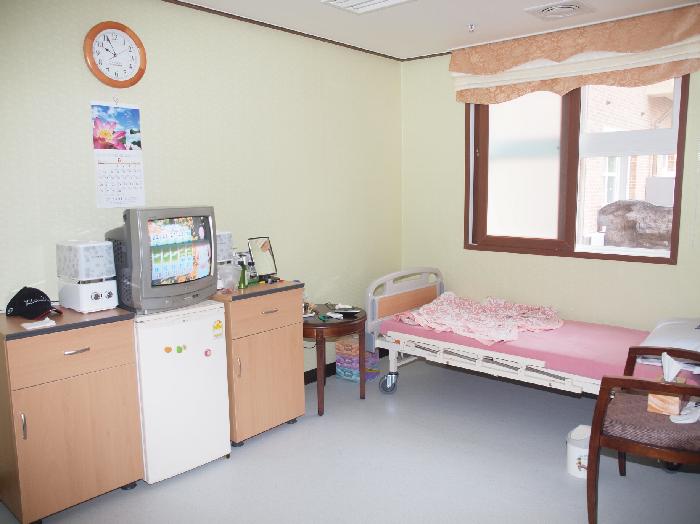 용인노인전문요양원 이미지 12