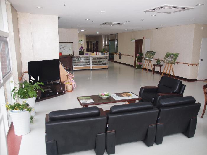 용인노인전문요양원 이미지 8