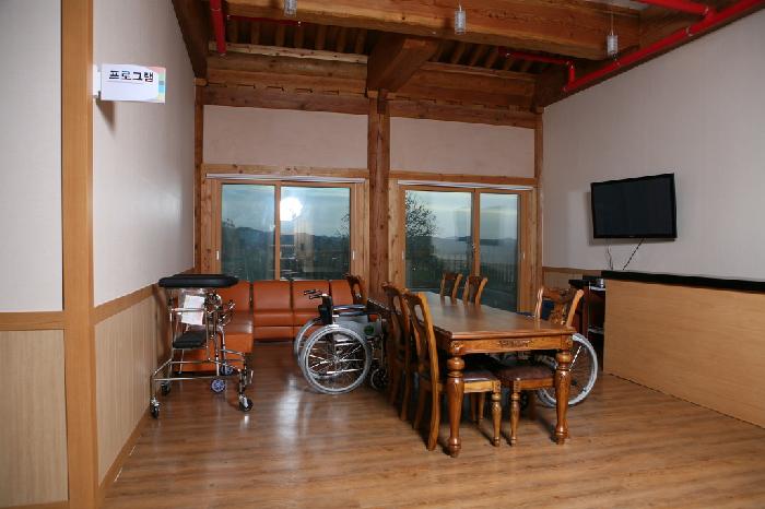 해오름노인전문요양원 이미지 2