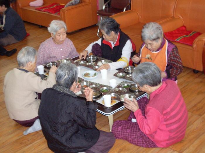 팔공어르신요양원 이미지 21