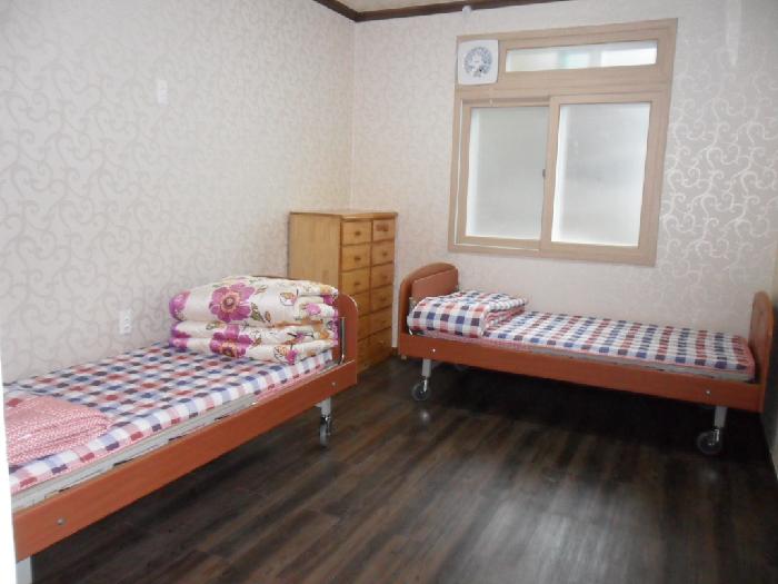 명석노인요양공동생활가정 이미지 4