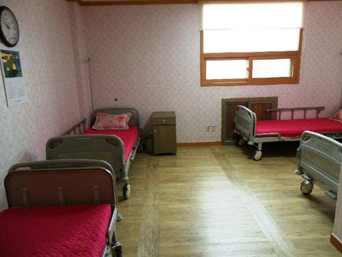 장수실버그린노인전문요양원 이미지 15