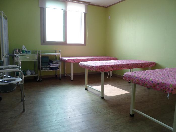 늘푸른노인요양원 이미지 4