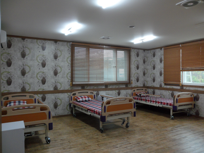 노인요양공동생활가정심청노인복지센터 이미지 5