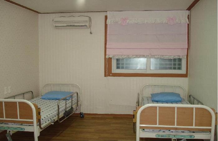 새순노인요양공동생활가정 이미지 7