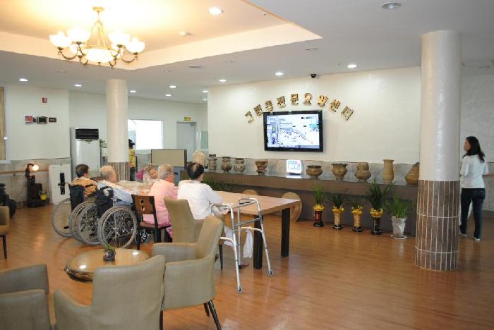 그림뜰전문요양센터 이미지 8