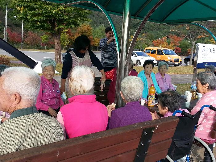 햇살가득한노인요양원 이미지 3