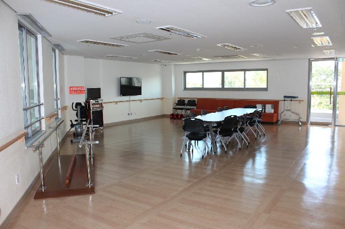 느티나무요양원 이미지 2