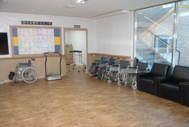 만인노인요양원 이미지 2
