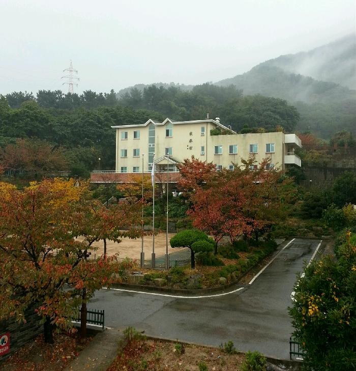 흰돌요양센터(목제관) 이미지 5