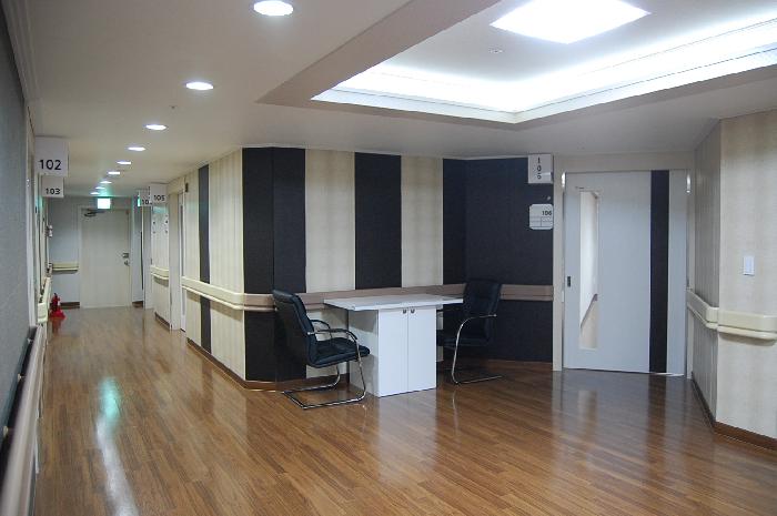 늘푸른요양원 이미지 8