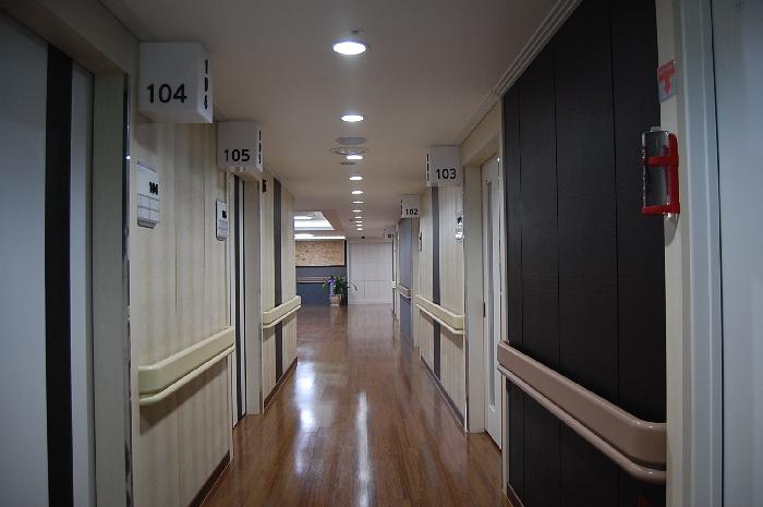 늘푸른요양원 이미지 6