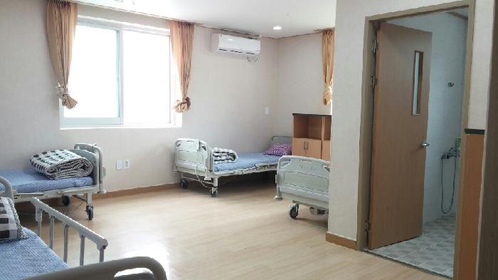 본향화수요양원 이미지 2