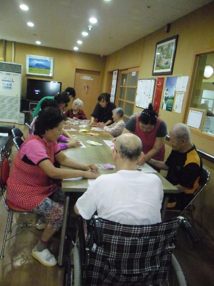 행복노인복지센터 이미지 18