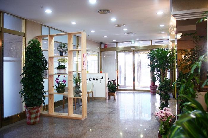 연세로얄요양원 이미지 2