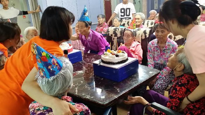 아가페실버센터 이미지 13