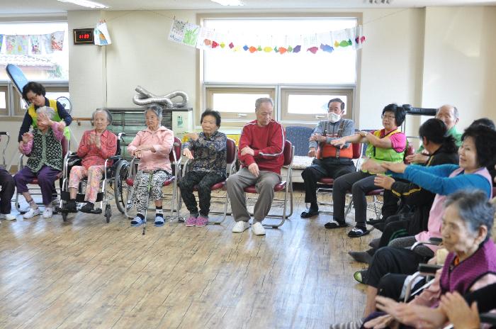 서해노인전문요양원 이미지 2