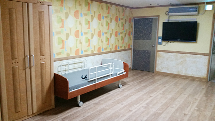 빛나노인전문요양원 이미지 6