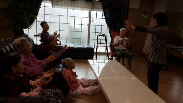 아가페실버센터 이미지 25