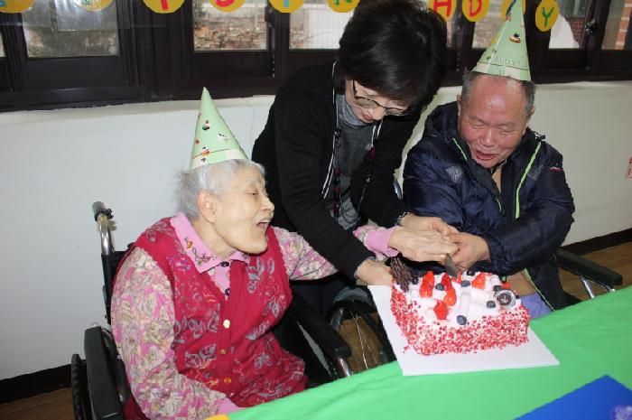 실버홈노인요양원 이미지 36