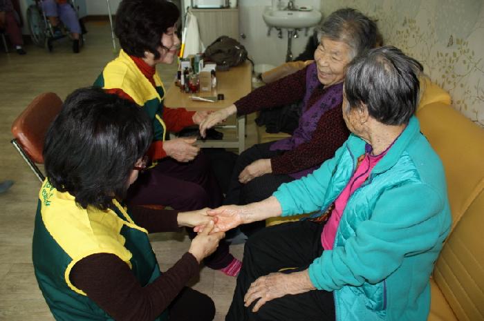 실버홈노인요양원 이미지 35