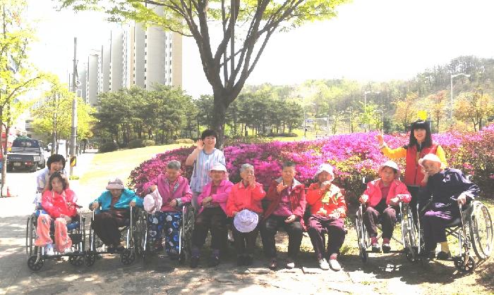 나눔의샘평안노인요양공동생활가정 이미지 8